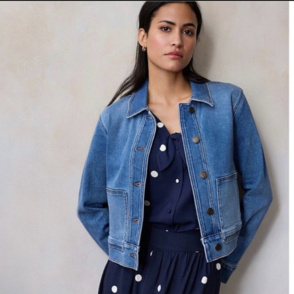NWOT• LC LAUREN CONRAD Patch Pocket Trucker Denim Jacket (Size MEDIUM)